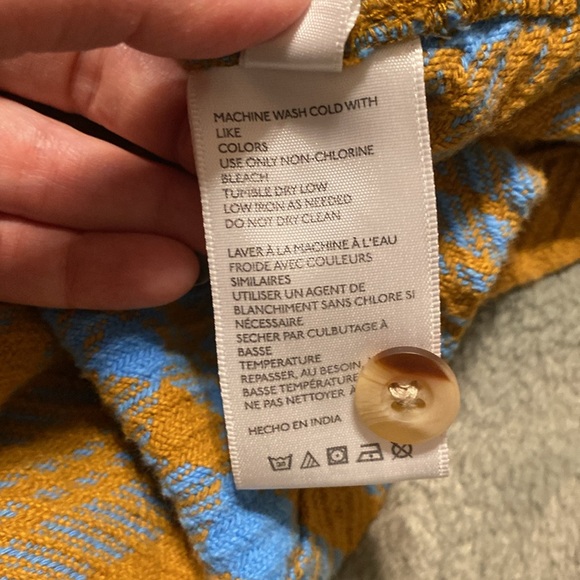 Urban Outfitters Shacket - Picture 5 of 6